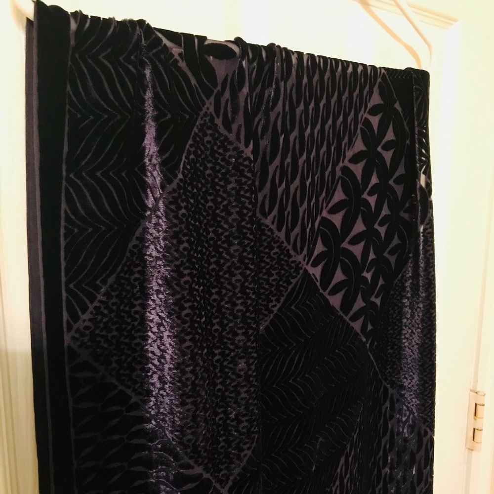 Liz Claiborne Velvet And Sheer Wrap NWOT